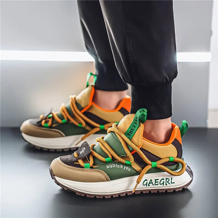 Men's fashion sports casual shoes breathable four seasons soft soled comfortable outdoor running shoes student lace up sneakers