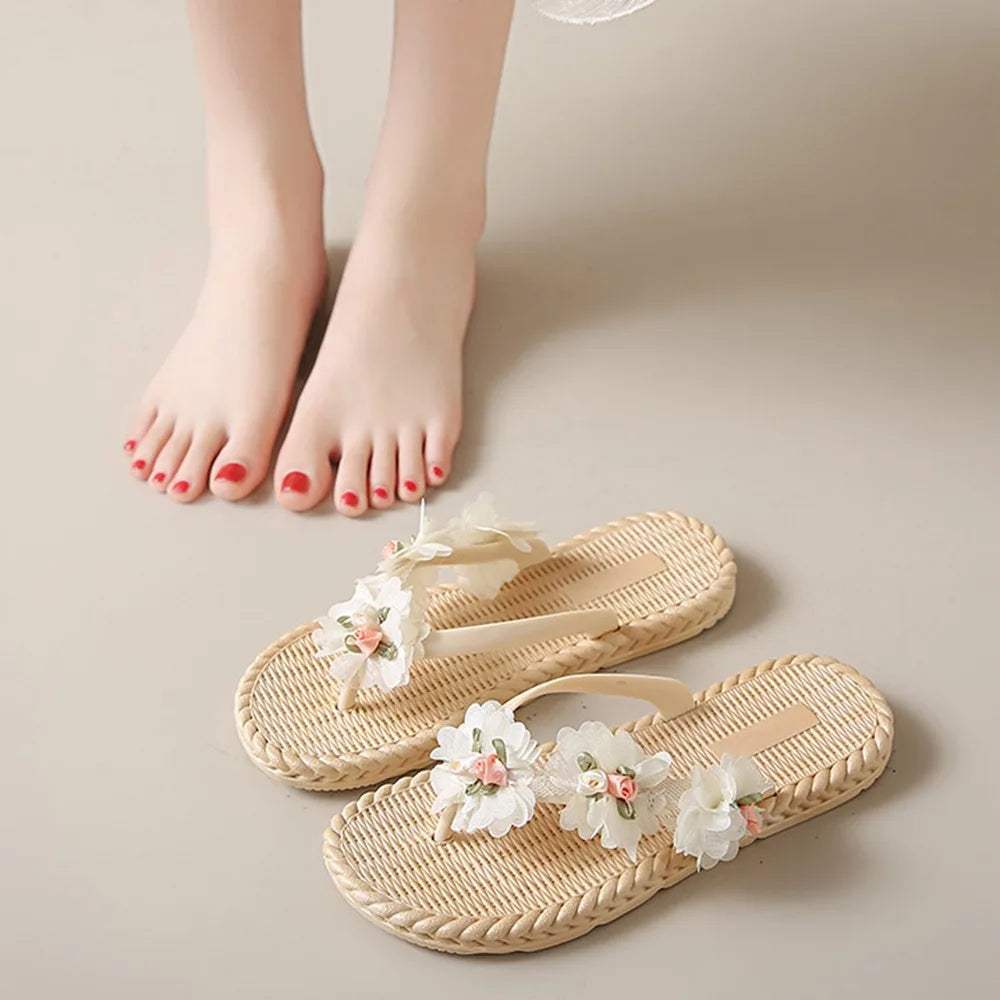 Fashion Sweet Women Flat Flip Flops Flower Anti Slip Beach Thong Sandals Home Shoes Soft Soles Platform Slippers Summer