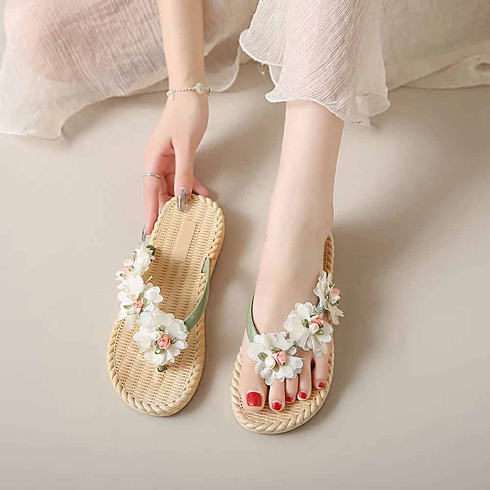 Fashion Sweet Women Flat Flip Flops Flower Anti Slip Beach Thong Sandals Home Shoes Soft Soles Platform Slippers Summer