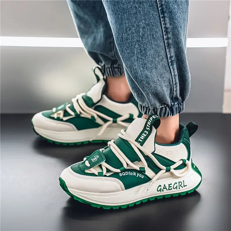 Men's fashion sports casual shoes breathable four seasons soft soled comfortable outdoor running shoes student lace up sneakers