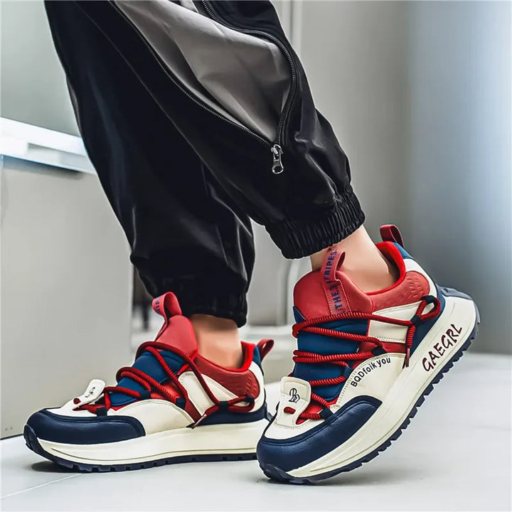 Men's fashion sports casual shoes breathable four seasons soft soled comfortable outdoor running shoes student lace up sneakers