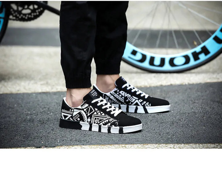 New Men Canvas Shoes Casual Flats Shoes 2024 Summer Fashion Comfortable Man Sneakers Non Slip Breathable Skateboard Shoes
