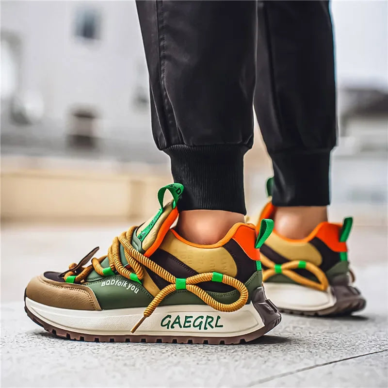 Men's fashion sports casual shoes breathable four seasons soft soled comfortable outdoor running shoes student lace up sneakers