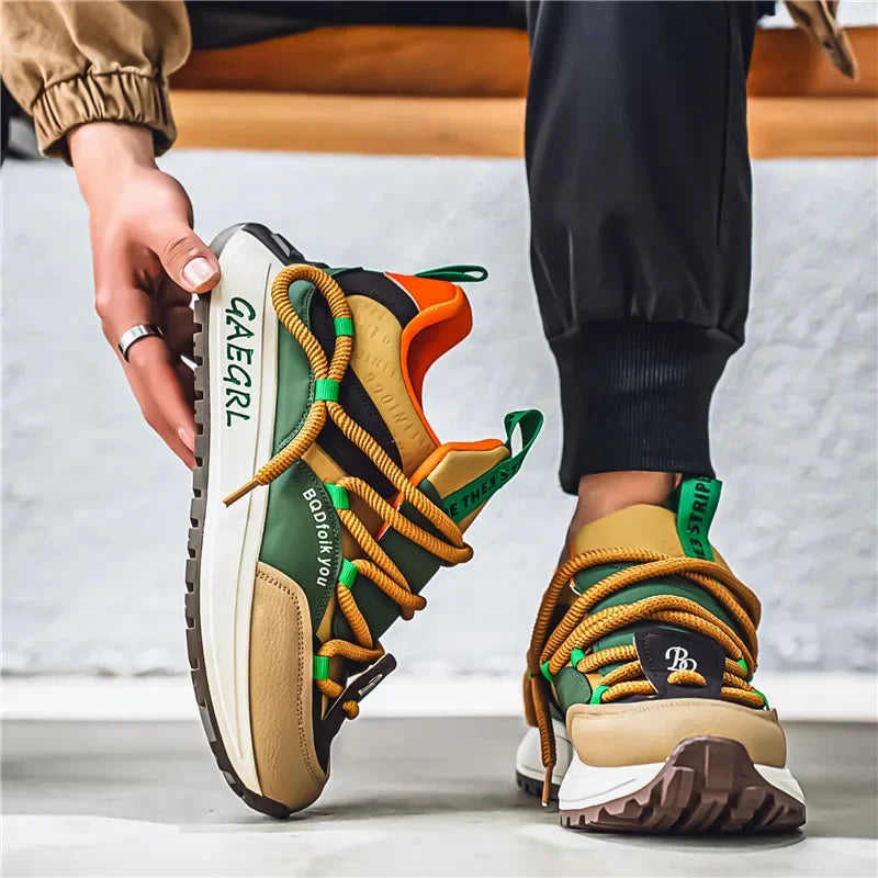 Men's fashion sports casual shoes breathable four seasons soft soled comfortable outdoor running shoes student lace up sneakers